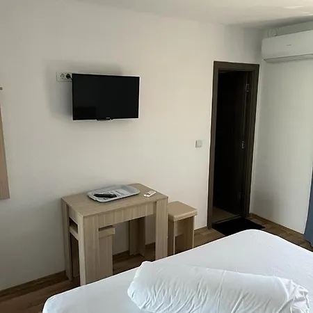 Guest house Angi