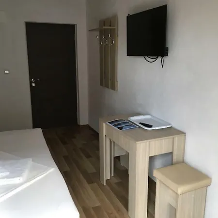 Guest house Angi *